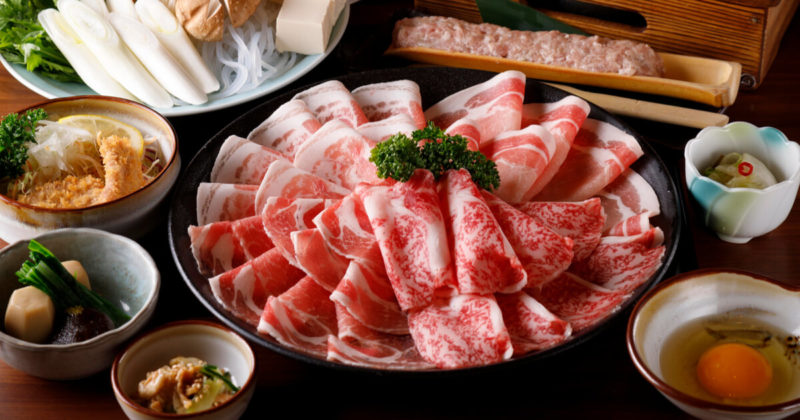 鍋を囲んで楽しむすき焼き・しゃぶしゃぶのお肉