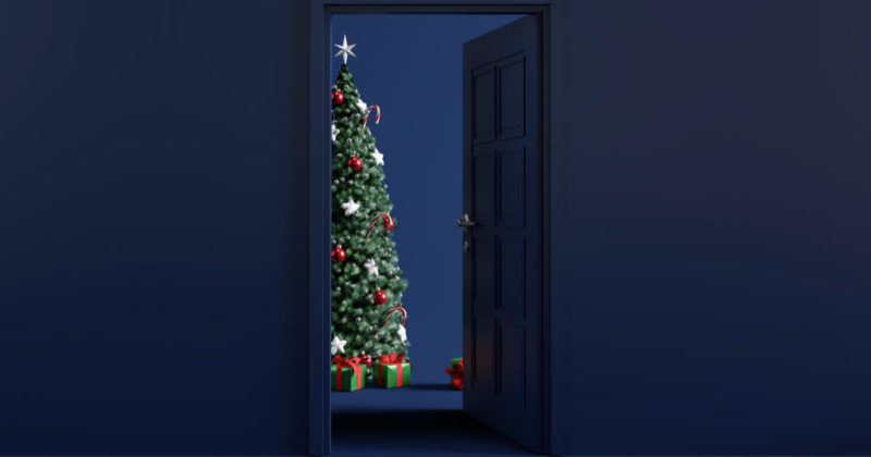 ドアの開いたクリスマスルーム