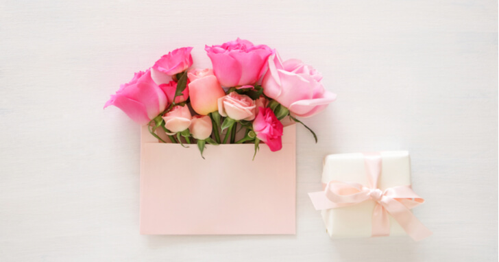 彼女に贈る誕生日プレゼント人気ランキング22 ギフトの選び方から渡し方まで完全ガイド Mood Mark Idea