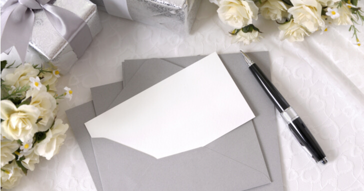 ギフトに添えるメッセージカードの書き方 気持ちのこもった言葉の綴り方とは Mood Mark Idea