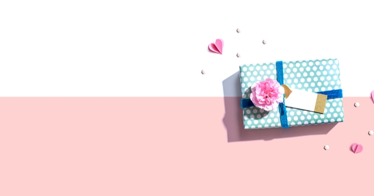 仲の良い女性の結婚祝いに素敵なギフトを贈って祝福しよう