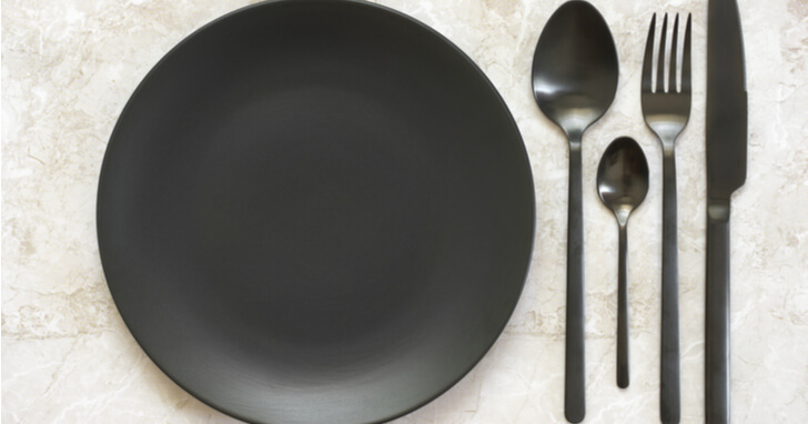 食卓を華やかに彩りおうち時間を充実させる【上質な食器】