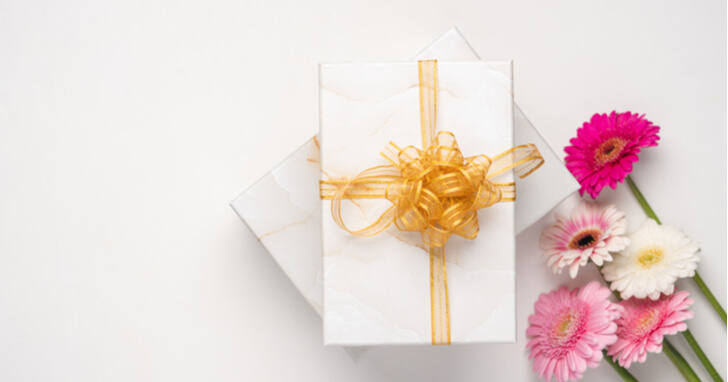 3万円の結婚祝いはいくらでお返しする 相手別の相場や人気アイテムを解説 Mood Mark Idea