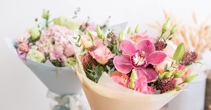 華やかな花束&長く楽しめる鉢植えのフラワーギフト