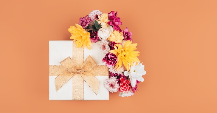 20代の彼女への誕生日プレゼントの予算・相場はどのくらい？