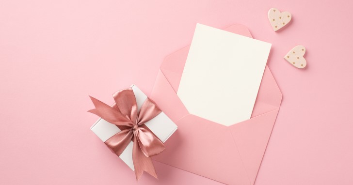 出産祝いはママ用コスメをプレゼント。「労い」と「応援」が伝わる華やかなご褒美ギフト