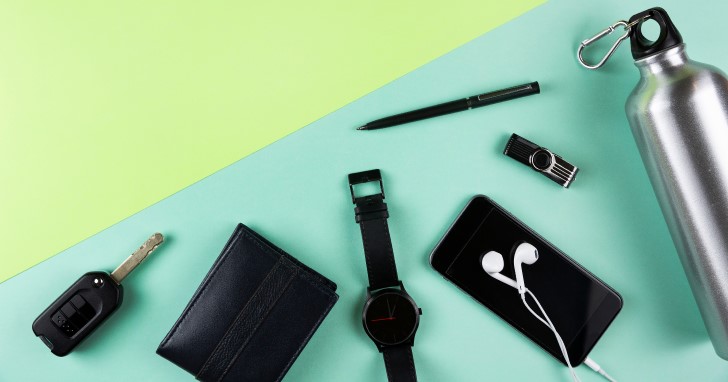 いつも身近に感じてほしいから｜身につけたり持ち歩ける実用的アイテム