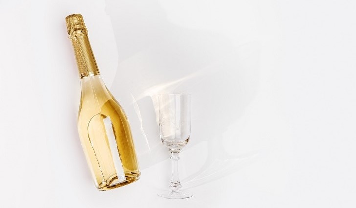 すっきり飲めるシャンパン・スパークリングワインをプレゼント